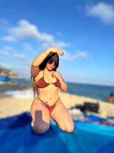 662014621: Chica busca chico en Gerona