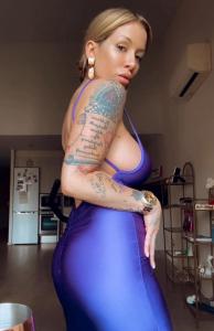 694283874: Chica busca chico en Gerona