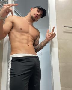 613546949: Chico busca chica en Sevilla