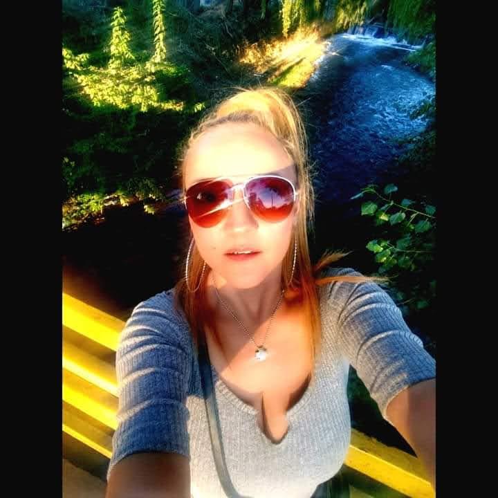 Chica busca chico en Valencia: Chica busca chico