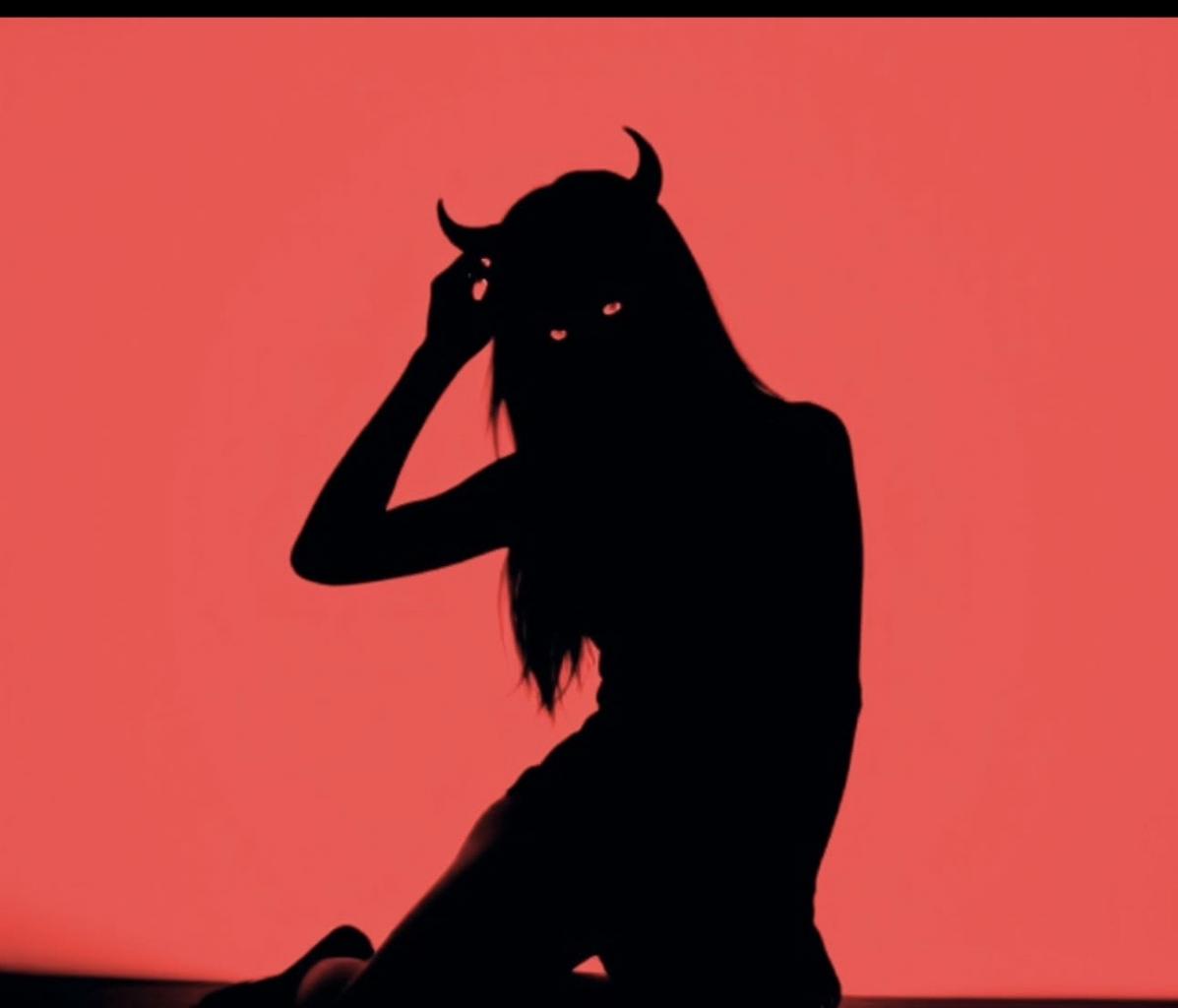 689146421: Chica busca chico en Gerona