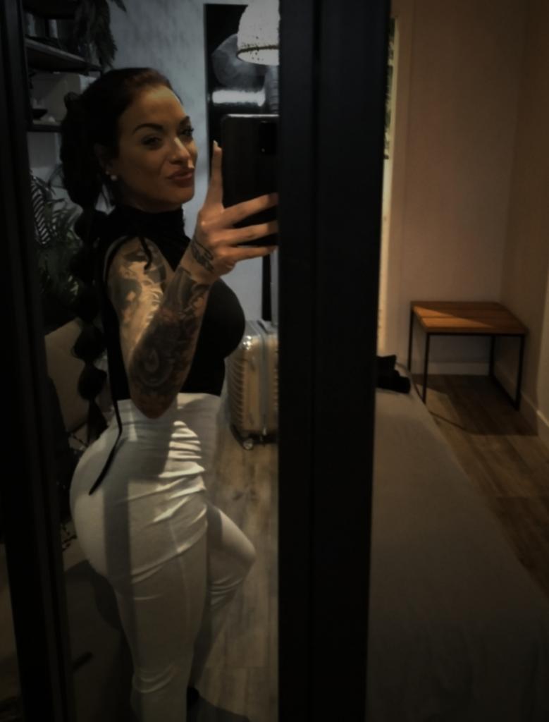 605492117: Chica busca chico en Granada