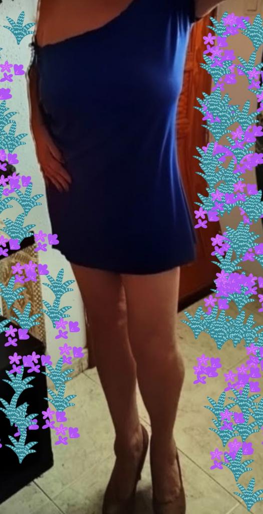 698493764: Chica busca chico en Gerona