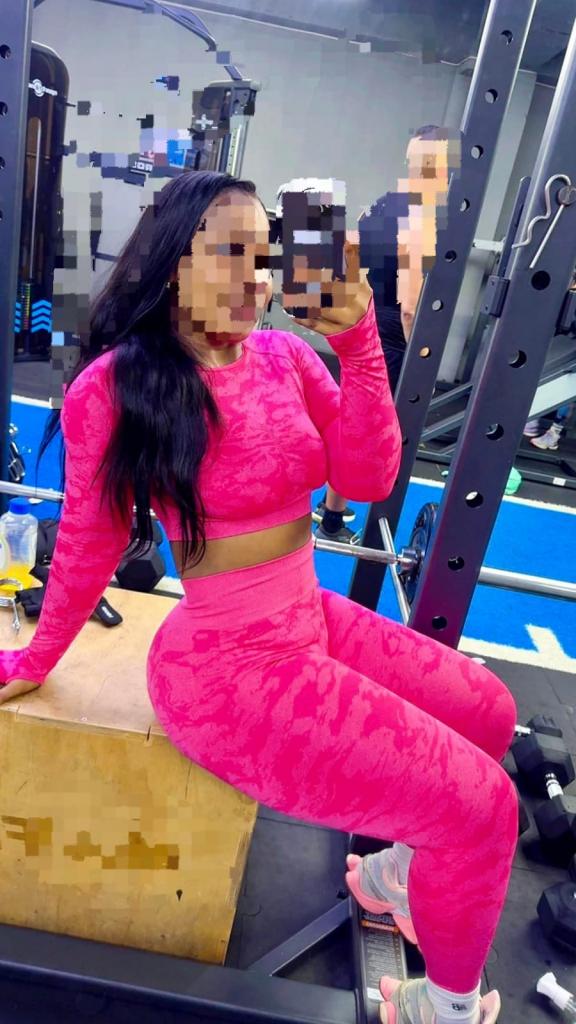 614792805: Chica busca chico en Navarra