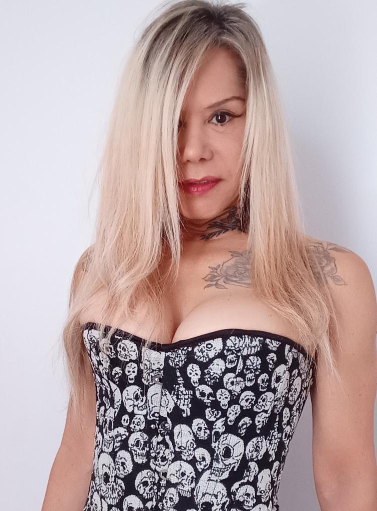 Chica busca chico en Almería: 