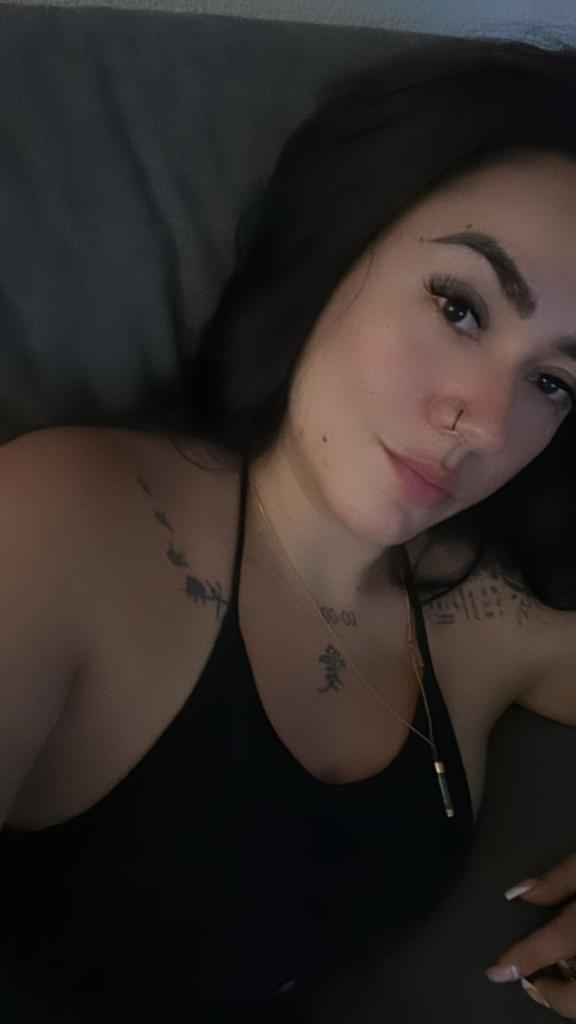 Chica busca chico en Almería: 