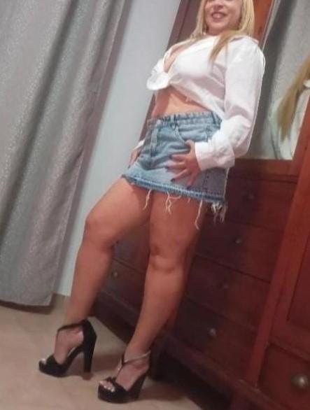 696858665: Chica busca chico en Murcia