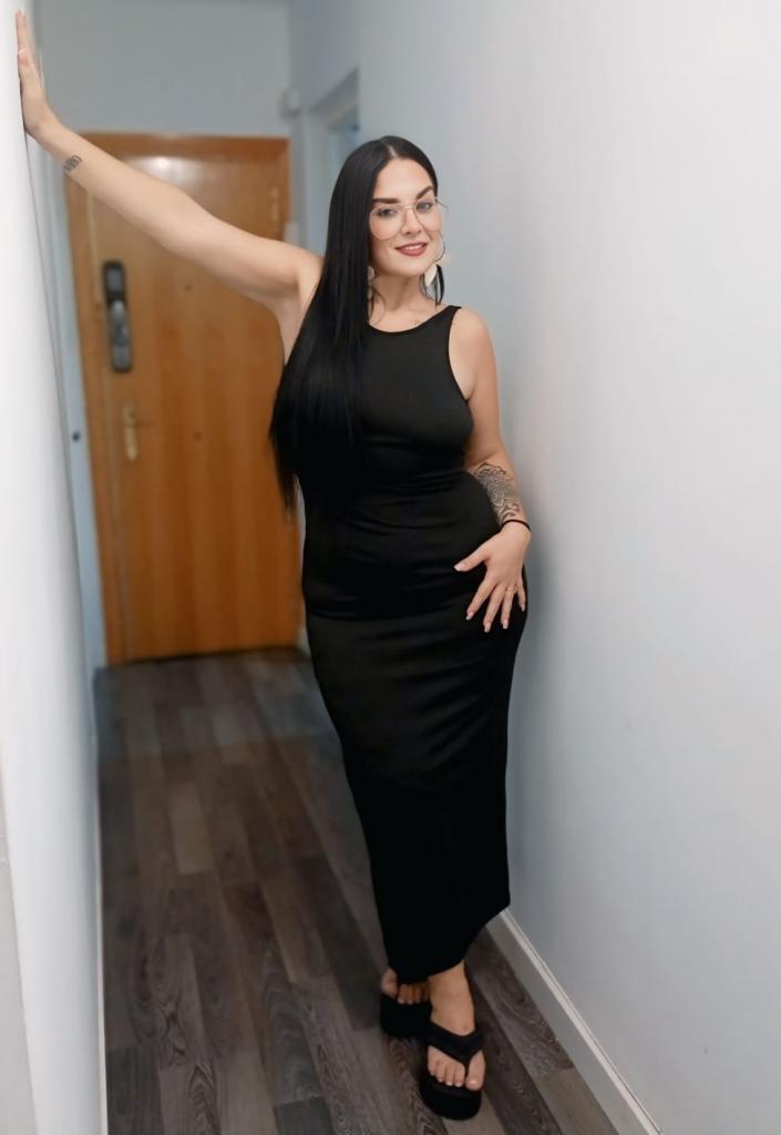 643037564: Chica busca chico en La Coruña