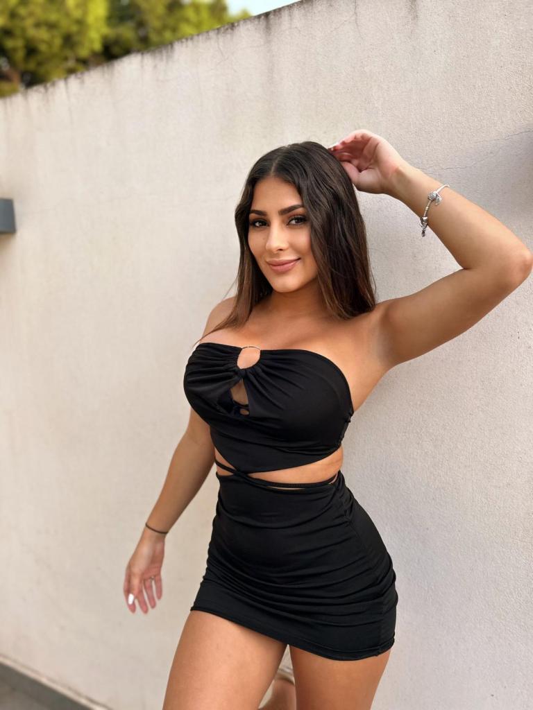 604380831: Chica busca chico en Ibiza