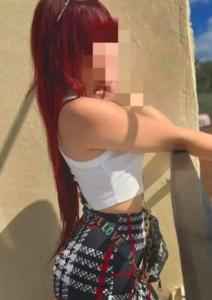 673433406: Chica busca chico en Barcelona