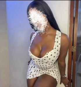 632870442: Chica busca chico en Barcelona