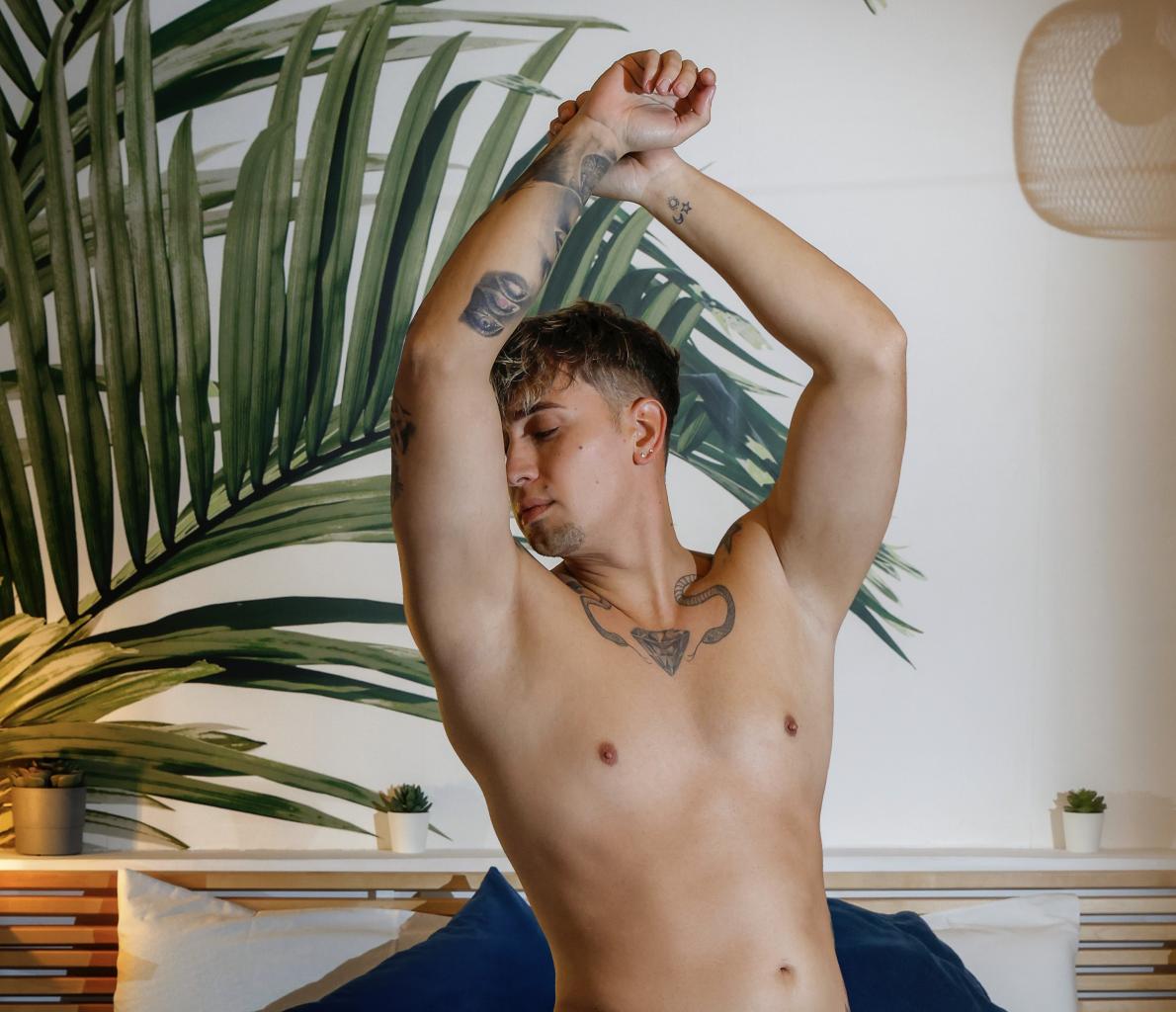 744756133: Chico busca chica en Valencia