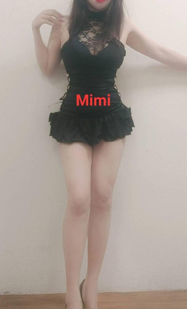 658699191: Chica busca chico en Barcelona