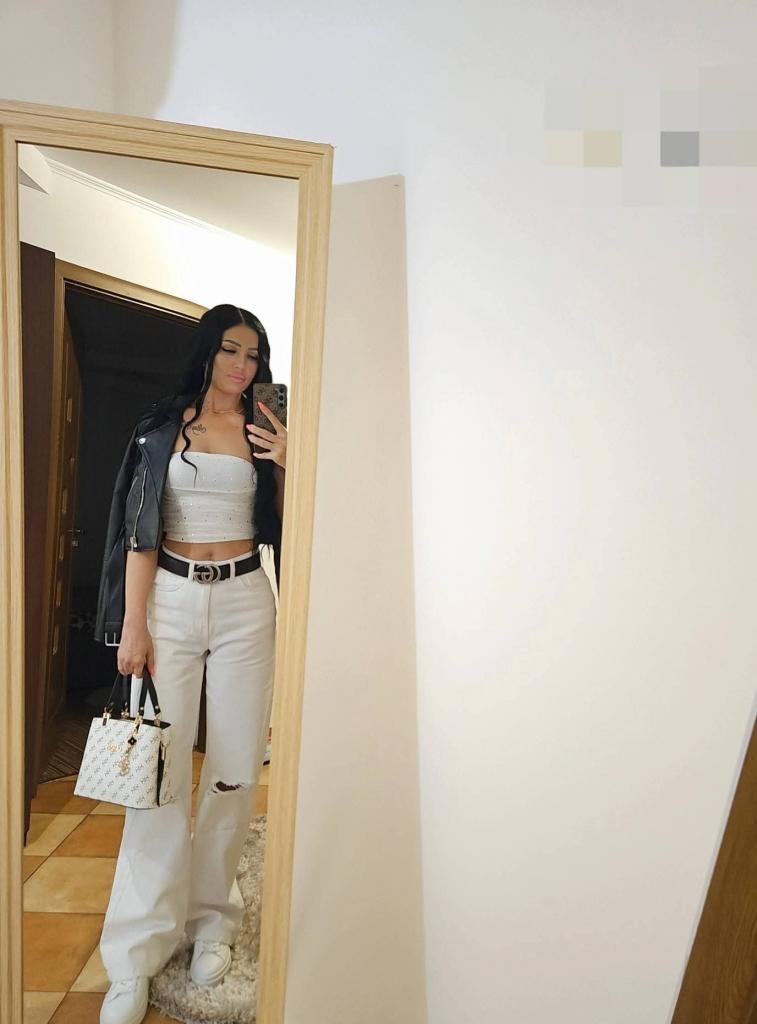 641347294: Chica busca chico en Málaga