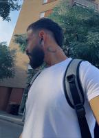 674372183: Chico busca chica en Barcelona