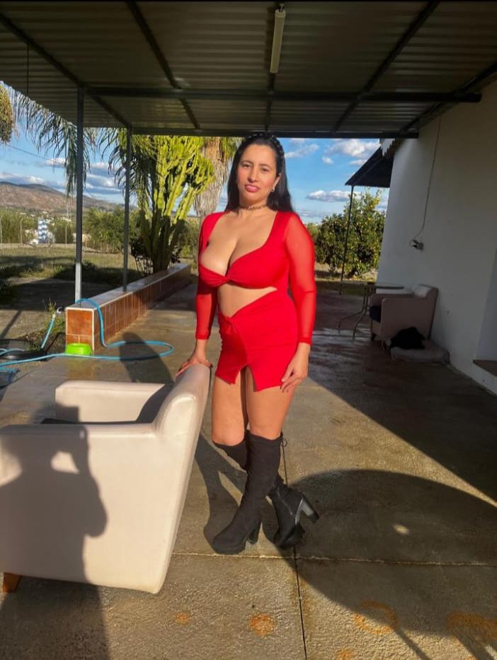 643077501: Chica busca chico en Málaga