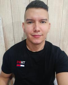 641315582: Chico busca chica en Sevilla