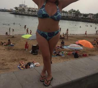 Chica busca chico en Almería: 