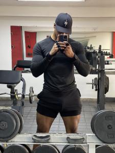 653566373: Chico busca chica en Barcelona