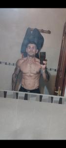 603869050: Chico busca chica en Sevilla