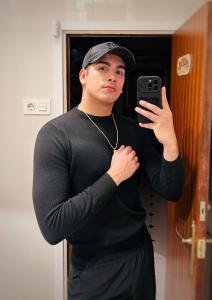 662421374: Chico busca chica en Zaragoza