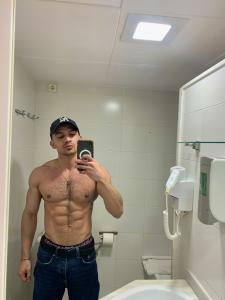 Chico busca chica en Barcelona: 