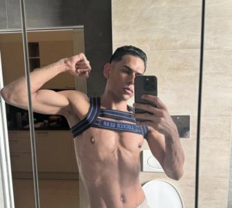 662462101: Chico busca chica en Barcelona