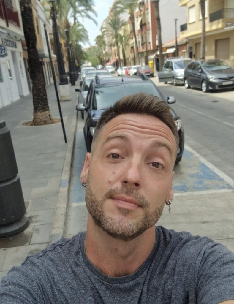 Chico busca chica en Valencia: 