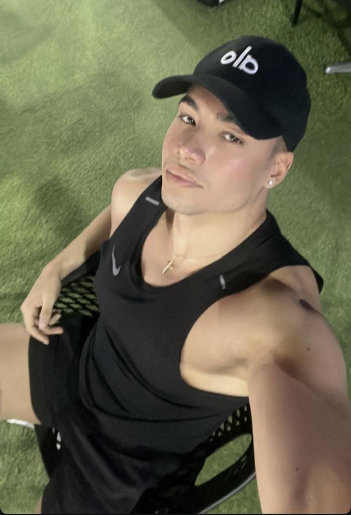 664378008: Chico busca chica en Madrid