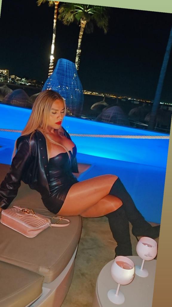 647956586: Transexual en Tarragona