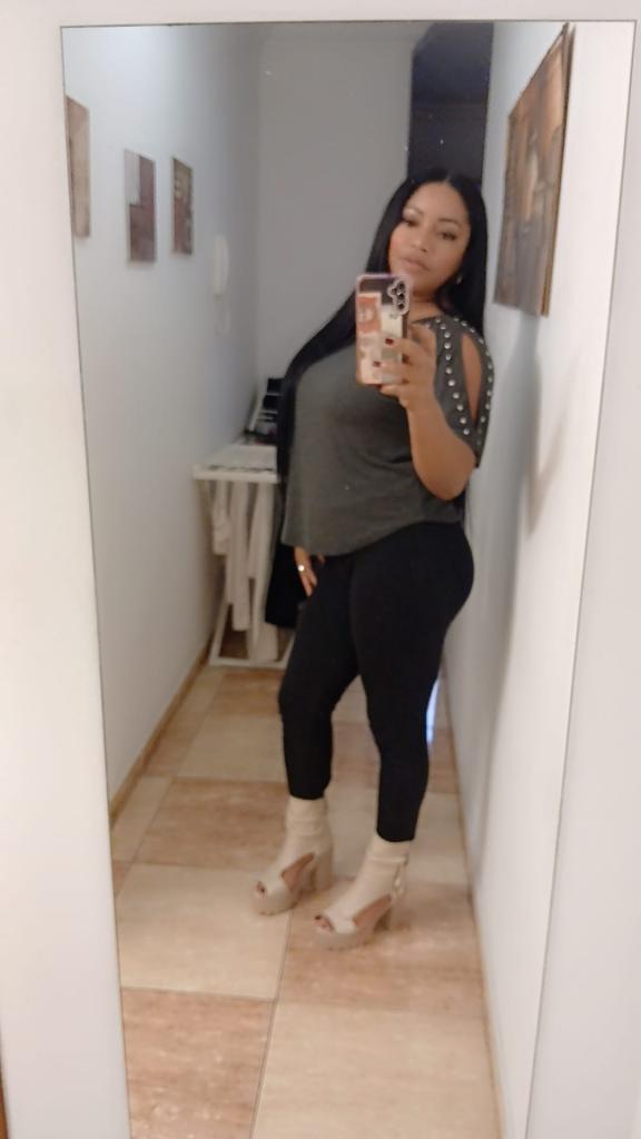 642053313: Chica busca chico en Tenerife
