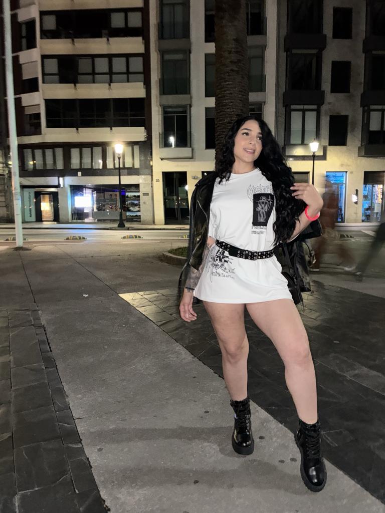 611203365: Chica busca chico en Murcia