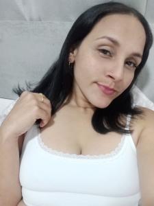 667795050: Chica busca chico en Córdoba