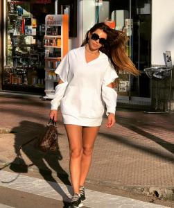 635345660: Chica busca chico en Barcelona