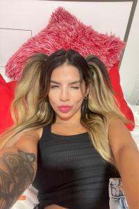 641244884: Chica busca chico en Gerona