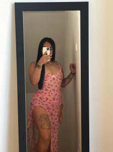 606792233: Chica busca chico en Madrid