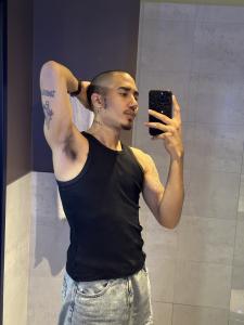 610924347: Chico busca chica en Madrid