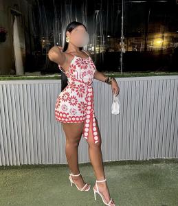 613787416: Chica busca chico en Madrid