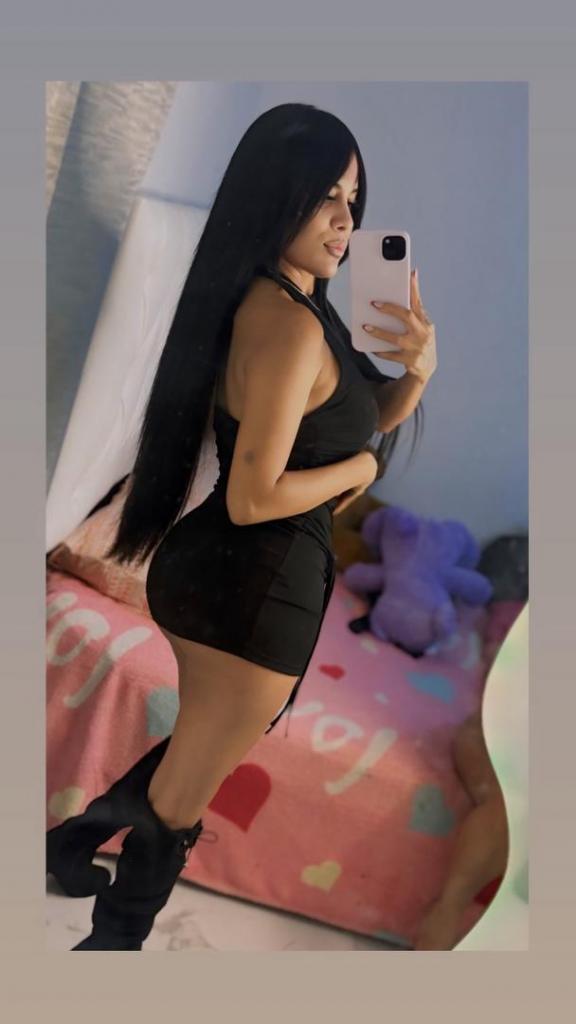 613673382: Chica busca chico en Sevilla