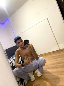 617658902: Chico busca chica en Madrid