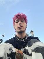 695577900: Chico busca chica en Madrid