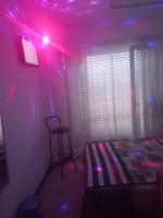 688413412: Chica busca chico en Barcelona