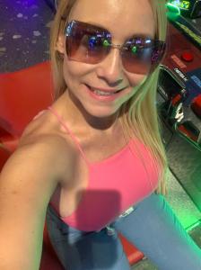 643858027: Chica busca chico en Ibiza