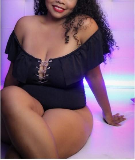 613939647: Chica busca chico en Murcia