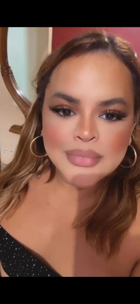 646358158: Transexual en León