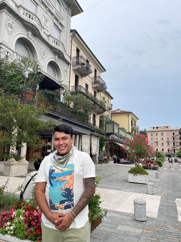 Chico busca chica en Huelva: 