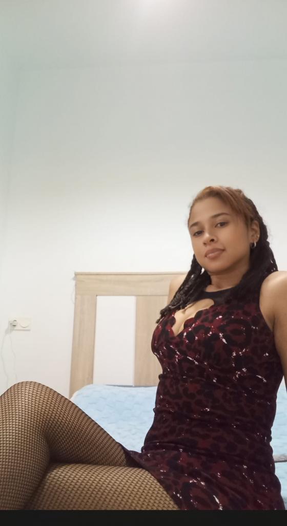 613900571: Chica busca chico en Toledo