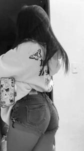 633691368: Chica busca chico en Sevilla