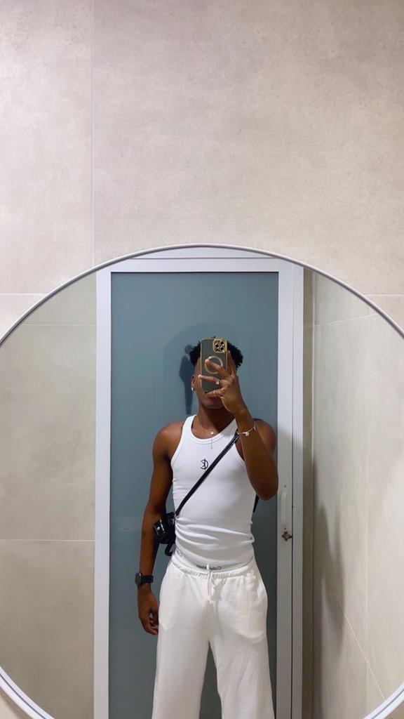 611271304: Chico busca chica en Málaga