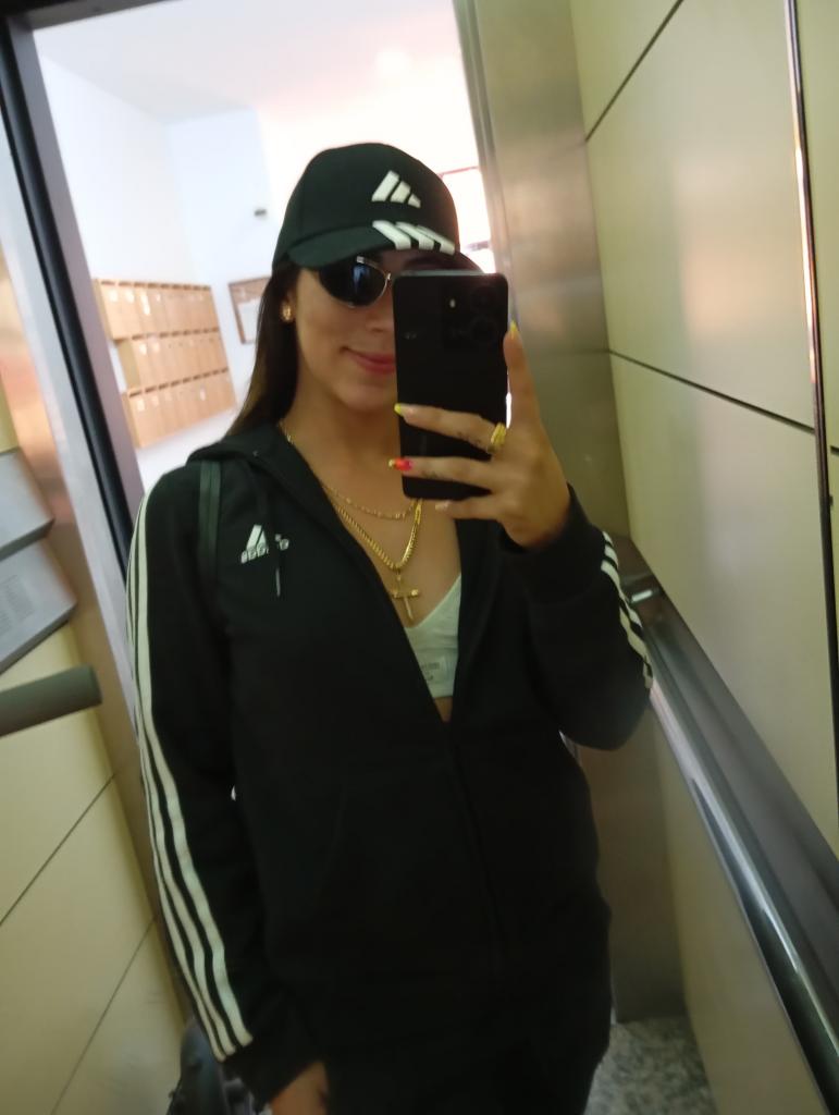 624218727: Chica busca chico en Gerona